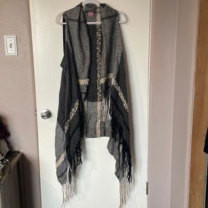 Long sleeveless cardigan